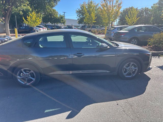 Used 2025 Kia K4 FWD image 3