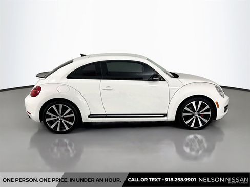 Used 2012 Volkswagen Beetle 2.0T FWD image 4