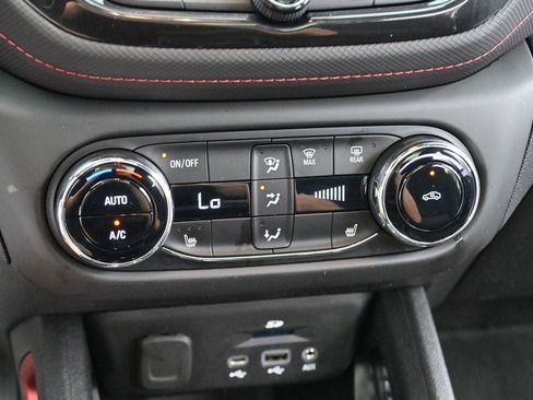 Used 2022 Chevrolet TrailBlazer RS w/ Sun and Liftgate Package AWD/4WD image 22