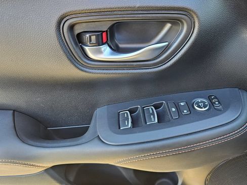 Used 2024 Honda HR-V Sport image 18