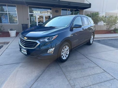Used 2020 Chevrolet Equinox LT AWD/4WD image 2