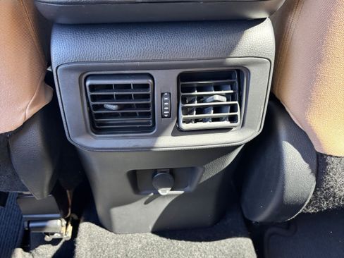 Used 2022 Toyota RAV4 LE image 12