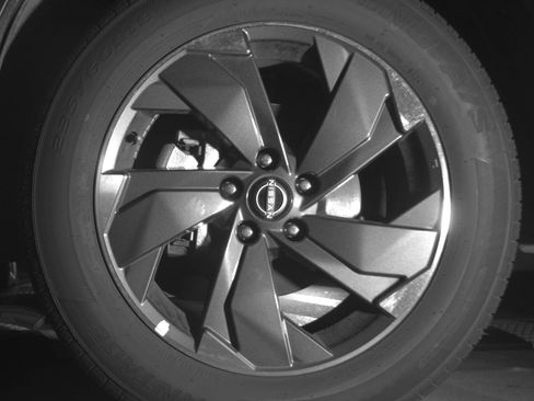 Used 2025 Nissan Rogue SV FWD image 12