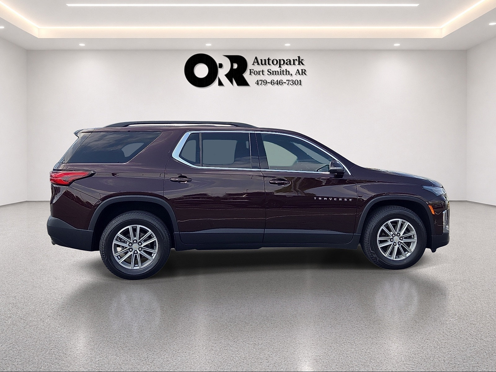 Used 2023 Chevrolet Traverse LT AWD/4WD image 6