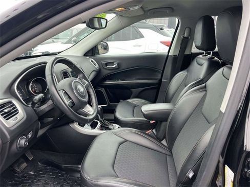 Used 2019 Jeep Compass Latitude image 16