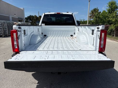 New 2026 Ford F350 XLT w/ FX4 Off-Road Package AWD/4WD image 9