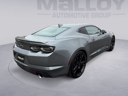 Used 2019 Chevrolet Camaro LT RWD image 5