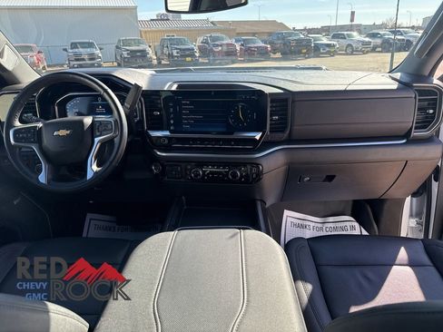 Used 2024 Chevrolet Silverado 2500 LTZ w/ LTZ Convenience Package AWD/4WD image 24