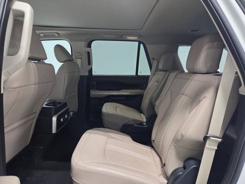Used 2024 Ford Expedition Limited AWD/4WD image 16