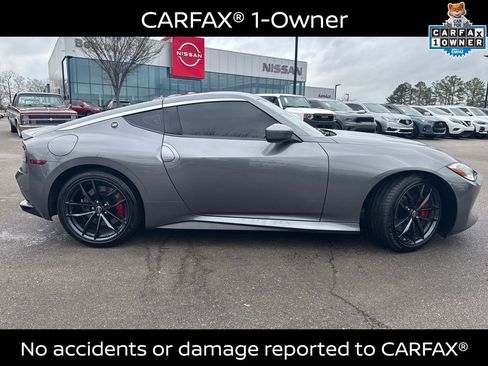 Certified 2024 Nissan Z Performance w/ Floor Mat Package image 3