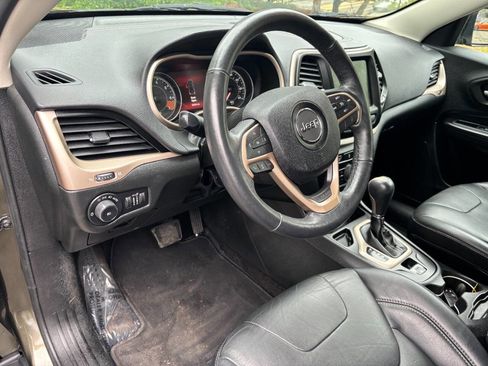 Used 2014 Jeep Cherokee Limited FWD image 16