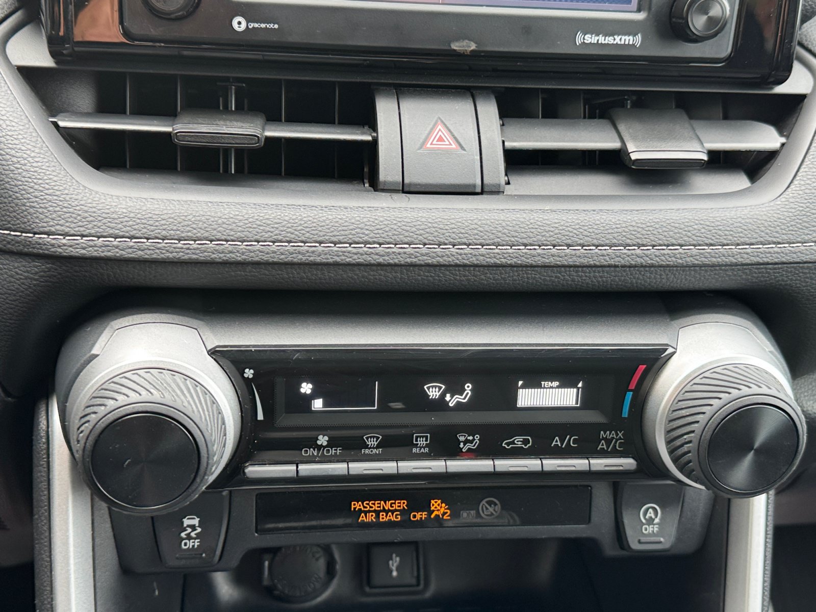 Used 2020 Toyota RAV4 LE w/ All Weather Liner Package AWD/4WD image 18