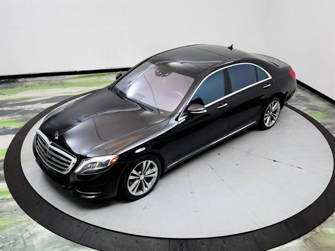 Used 2015 Mercedes-Benz S 550 Sedan w/ Premium 1 Package image 32