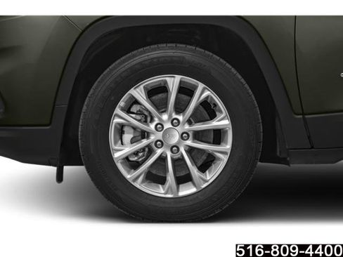 Used 2019 Jeep Cherokee Limited AWD/4WD image 15