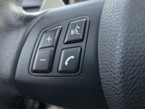 Used 2011 BMW M3 Sedan image 39