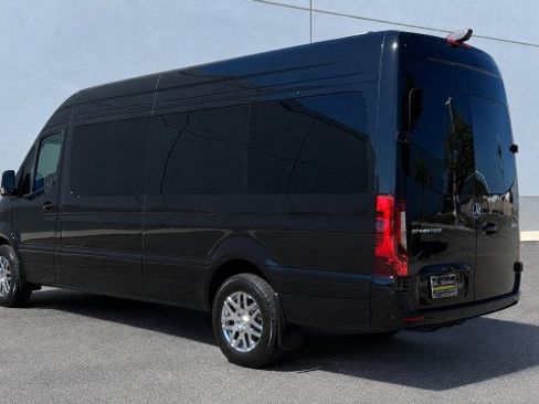 Used 2025 Mercedes-Benz Sprinter 2500 image 43
