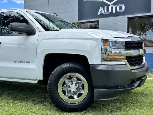 Used 2017 Chevrolet Silverado 1500 W/T w/ WT Convenience Package AWD/4WD image 3
