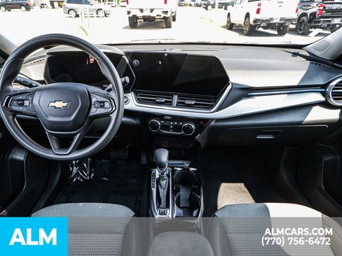 Used 2024 Chevrolet Trax LT image 29