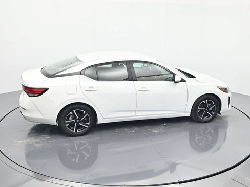 Used 2024 Nissan Sentra SV FWD image 31