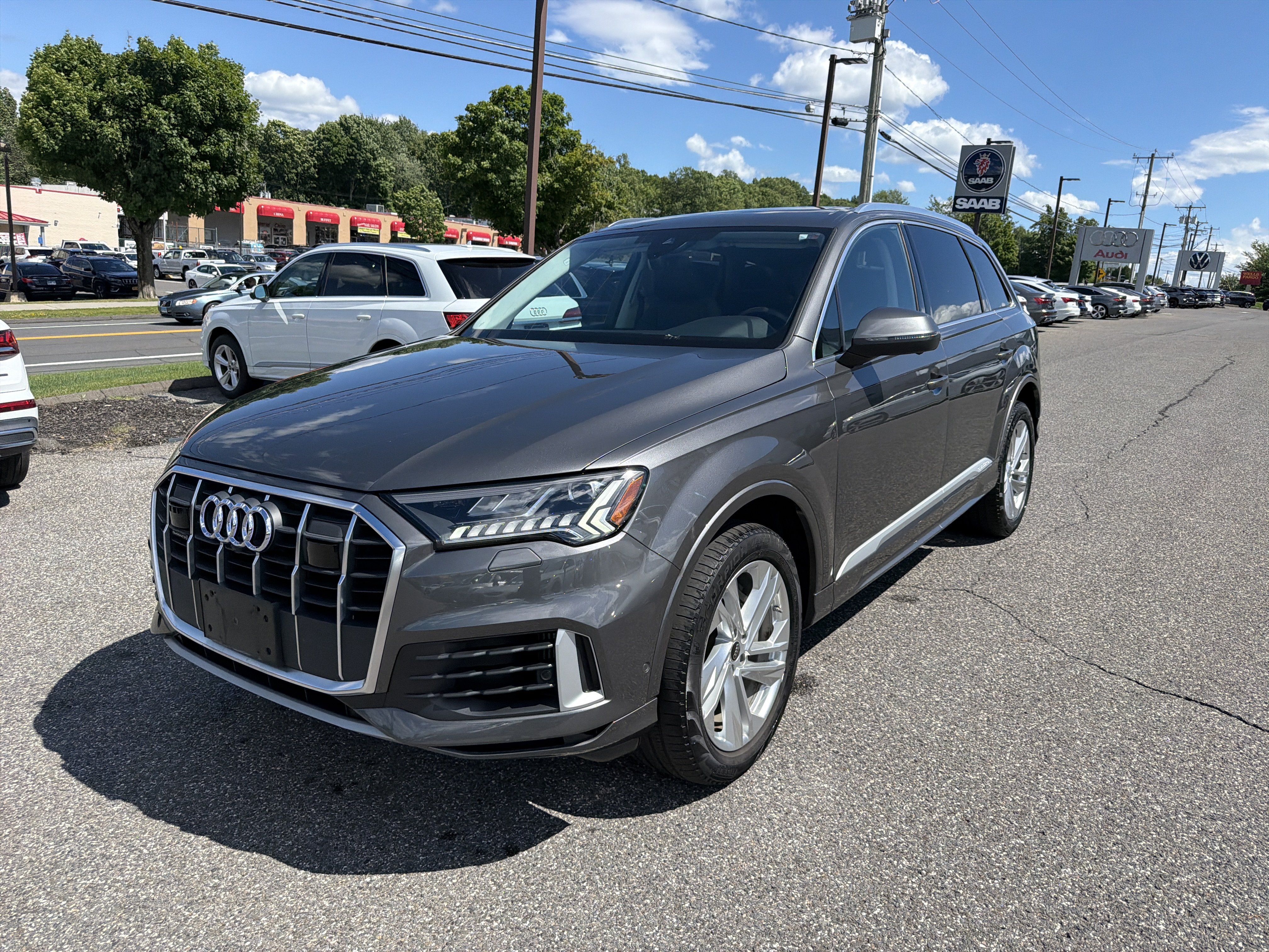 Certified 2023 Audi Q7 3.0T Premium w/ Convenience Package AWD/4WD image 3