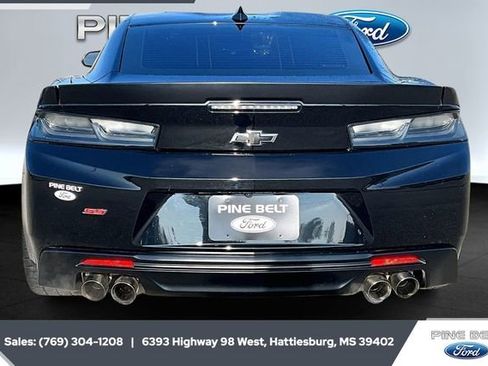 Used 2018 Chevrolet Camaro SS image 4
