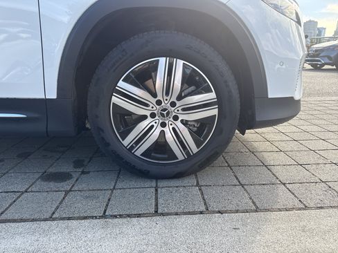 Certified 2024 Mercedes-Benz EQB 250+ image 12