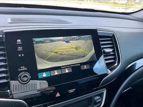 Used 2020 Honda Pilot Touring image 25