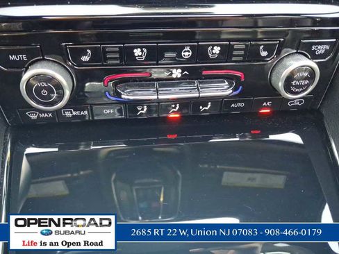 Used 2021 Jeep Grand Cherokee L Overland w/ Luxury Tech Group IV AWD/4WD image 26