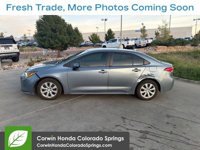 Used 2020 Toyota Corolla LE FWD image 4