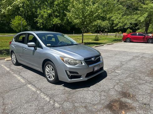 Used 2015 Subaru Impreza 2.0i Premium AWD/4WD image 1