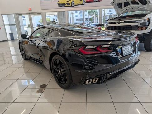 Used 2025 Chevrolet Corvette Stingray Premium Cpe w/ Z51 Performance Package RWD image 3