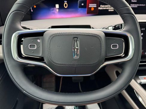 Used 2024 Lincoln Nautilus Reserve w/ Equipment Group 202A image 20