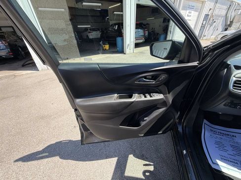 Used 2023 Chevrolet Equinox LT FWD image 13