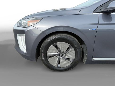 Used 2020 Hyundai Ioniq SE image 9