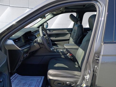 New 2026 Jeep Grand Cherokee Altitude AWD/4WD image 10