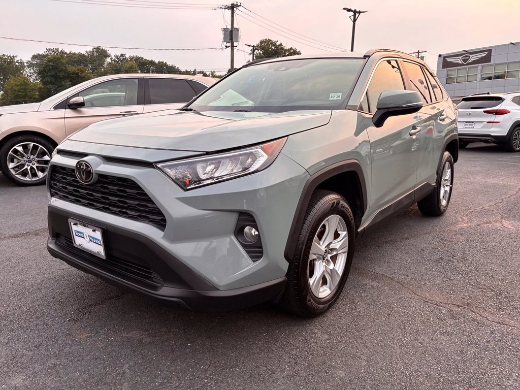 Used 2021 Toyota RAV4 XLE FWD image 3