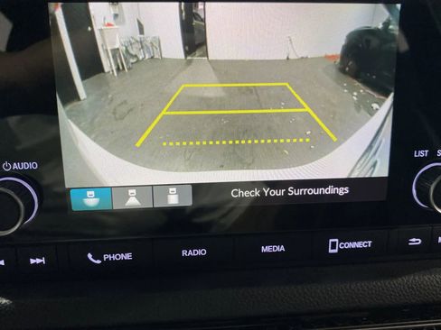 Used 2023 Honda Civic Sport image 18