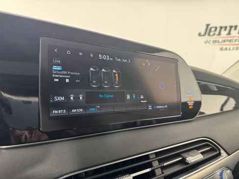 Used 2022 Hyundai Palisade Limited w/ Cargo Package FWD image 17