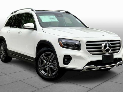 New 2025 Mercedes-Benz GLB 250 4MATIC image 2