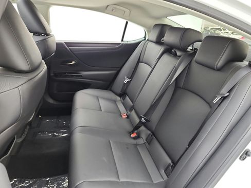Used 2024 Lexus ES 350 w/ Premium Package FWD image 16