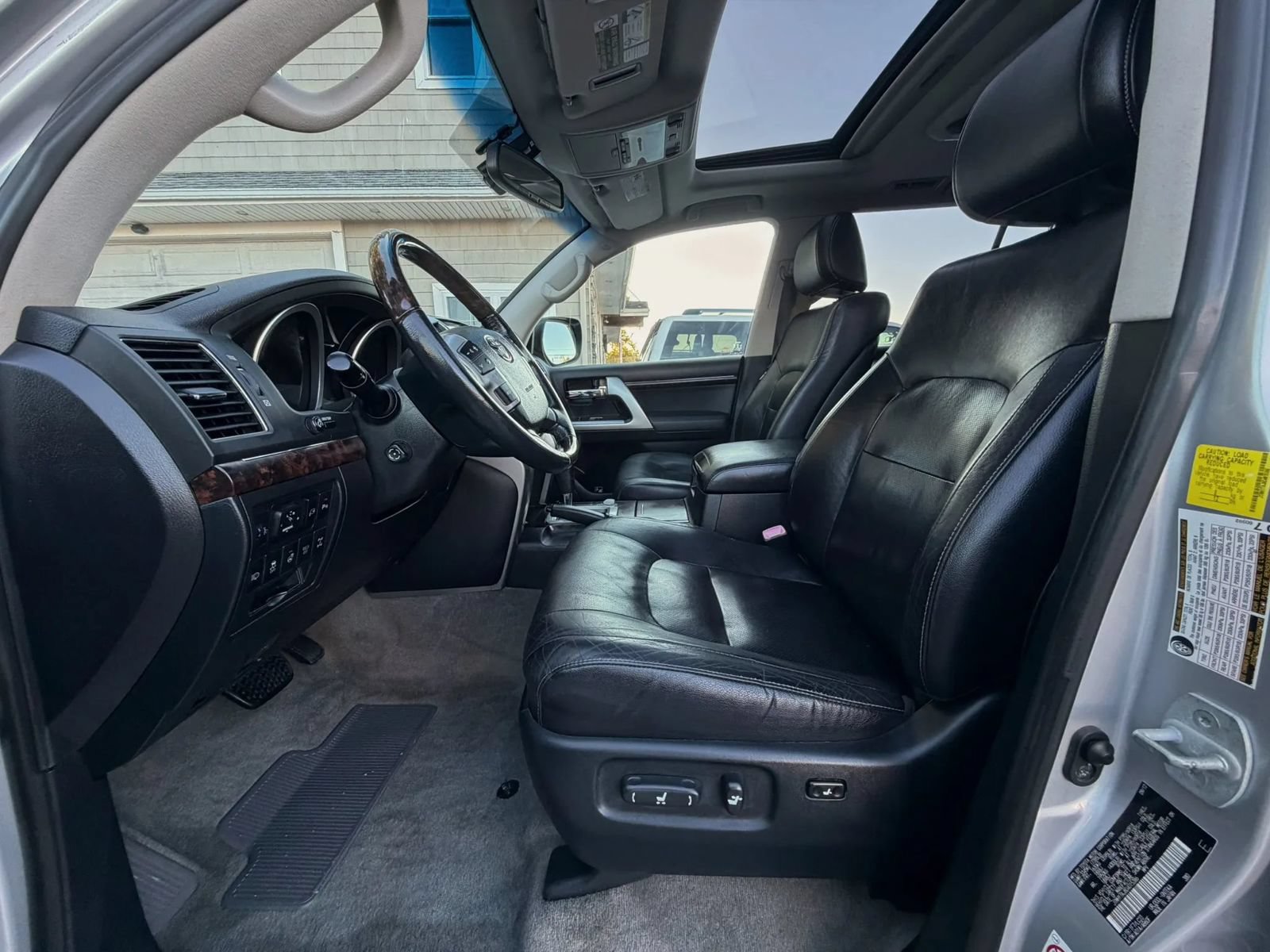 Used 2013 Toyota Land Cruiser AWD/4WD image 67