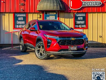 Used 2025 Chevrolet Trax LT w/ Driver Confidence Package