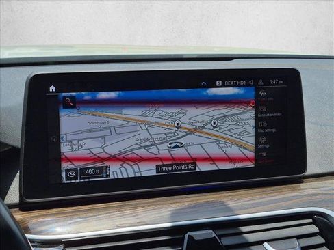 Used 2022 BMW 530e w/ M Sport Package RWD image 14