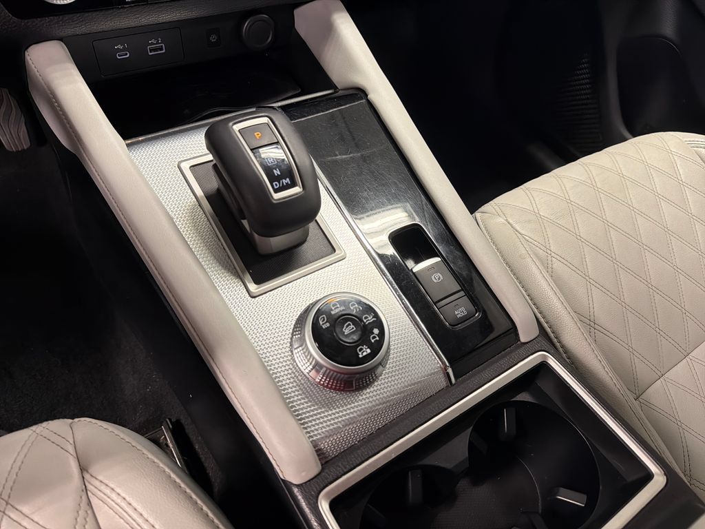 Used 2022 Mitsubishi Outlander SEL AWD/4WD image 35