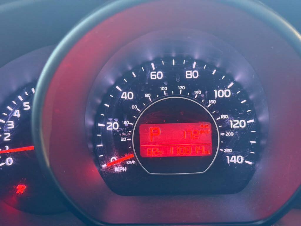 Used 2014 Kia Soul FWD image 16