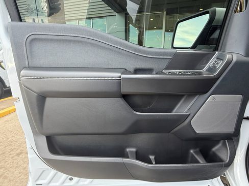 Used 2025 Ford F150 Lariat w/ Equipment Group 501A Mid image 13