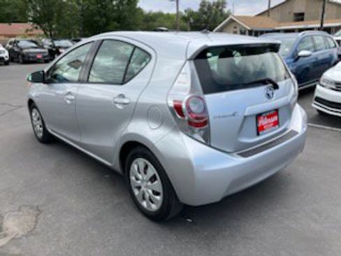 Used 2012 Toyota Prius C One image 3