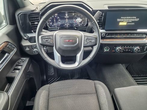 Used 2024 GMC Sierra 1500 Elevation image 9