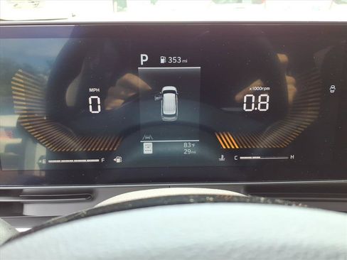 New 2026 Kia Carnival LX FWD image 18