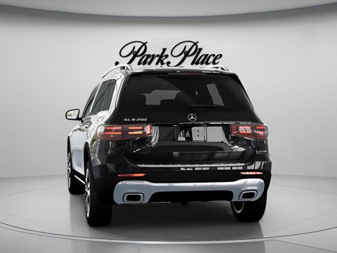 New 2026 Mercedes-Benz GLB 250 image 16
